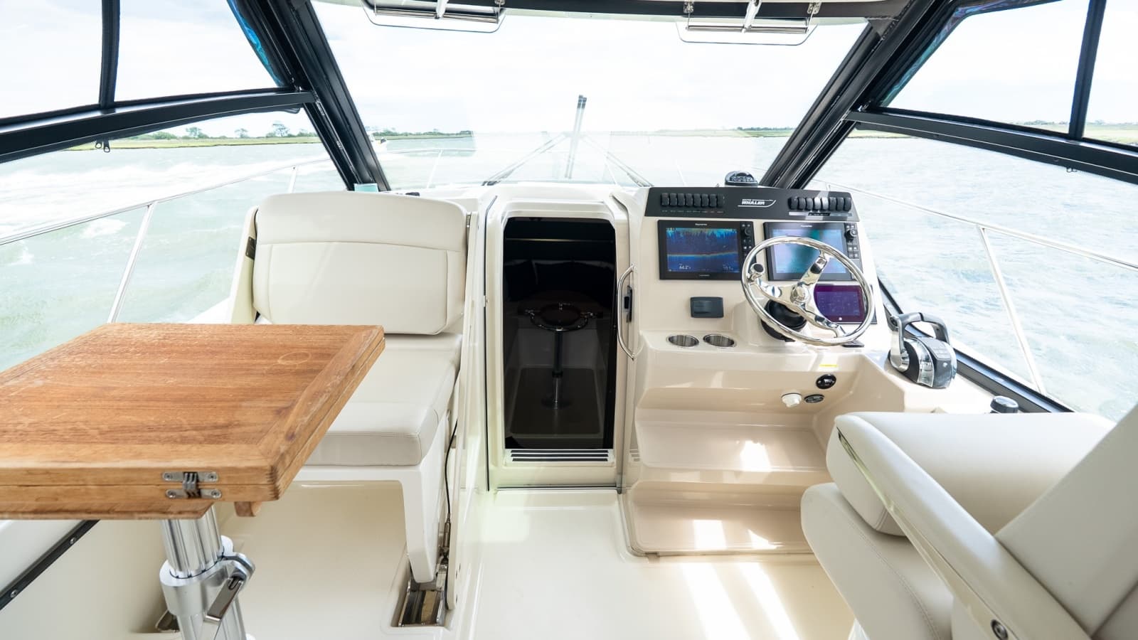 2020 Boston Whaler 325 Conquest - Photo 30