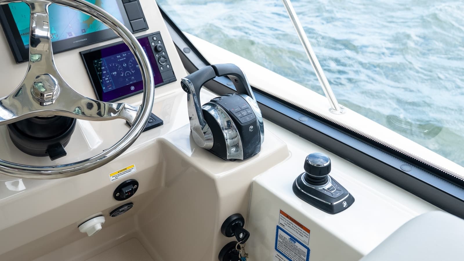 2020 Boston Whaler 325 Conquest - Photo 40
