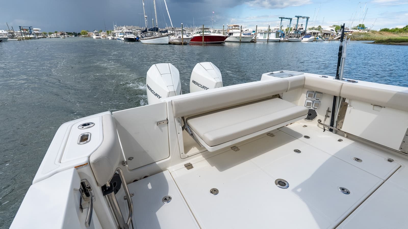 2020 Boston Whaler 325 Conquest - Photo 11
