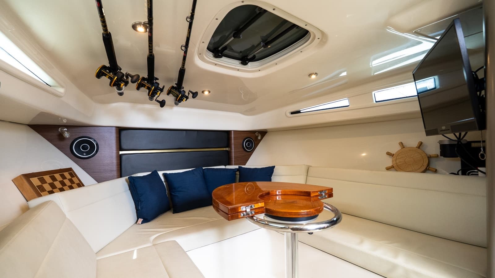 2020 Boston Whaler 325 Conquest - Photo 45
