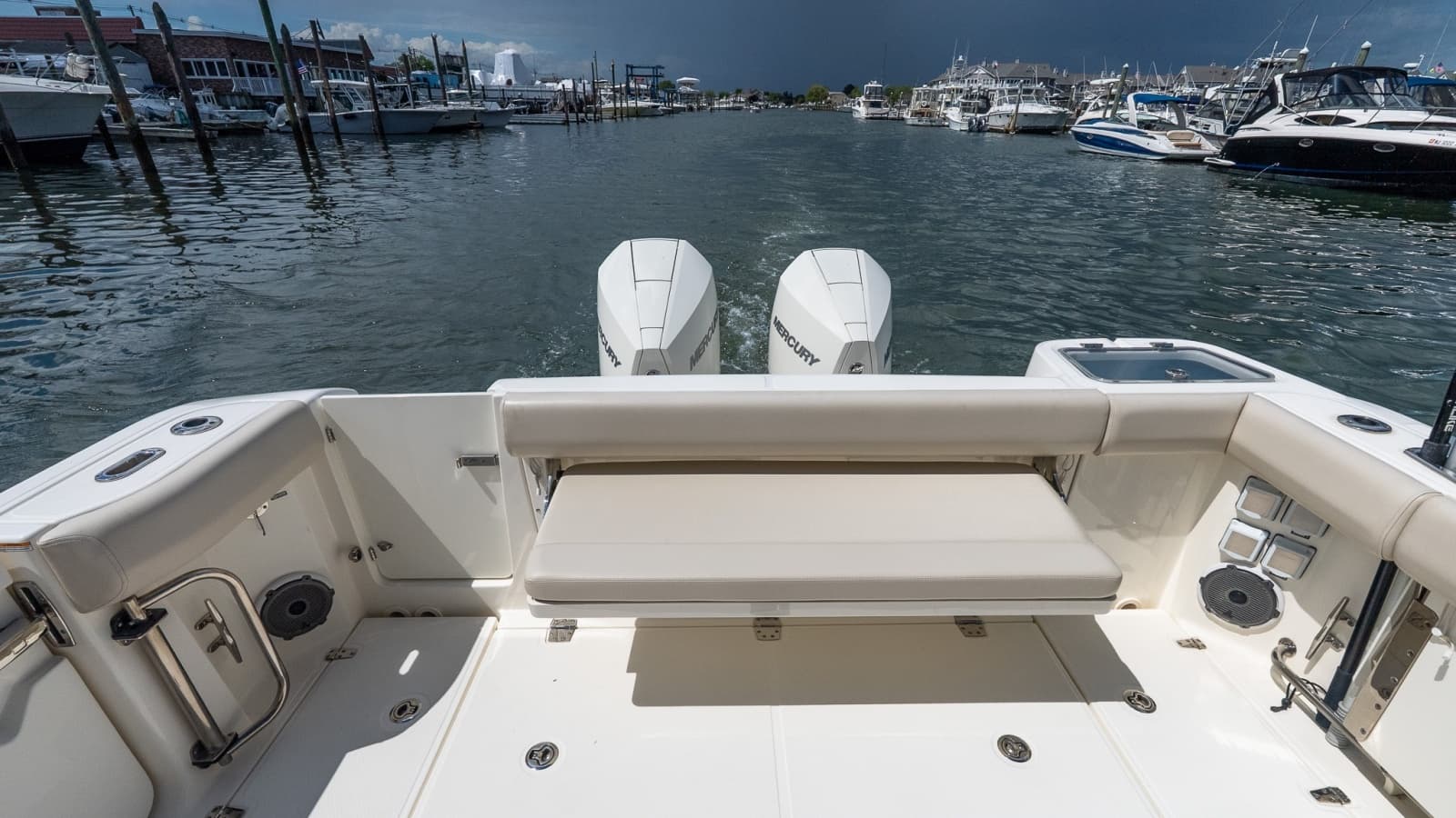 2020 Boston Whaler 325 Conquest - Photo 10