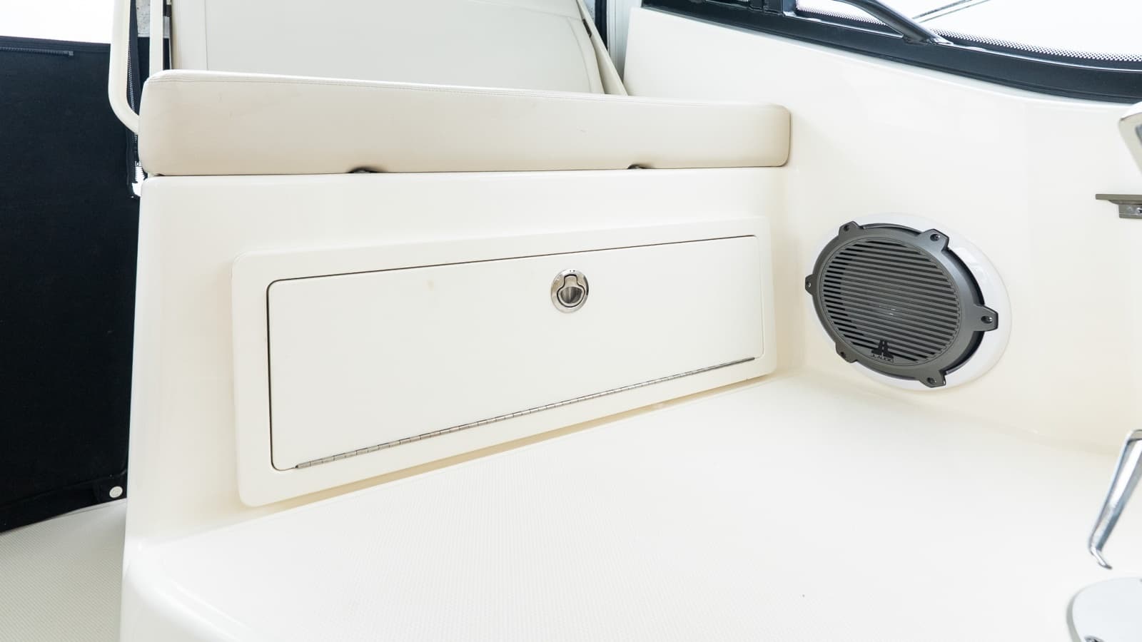 2020 Boston Whaler 325 Conquest - Photo 24