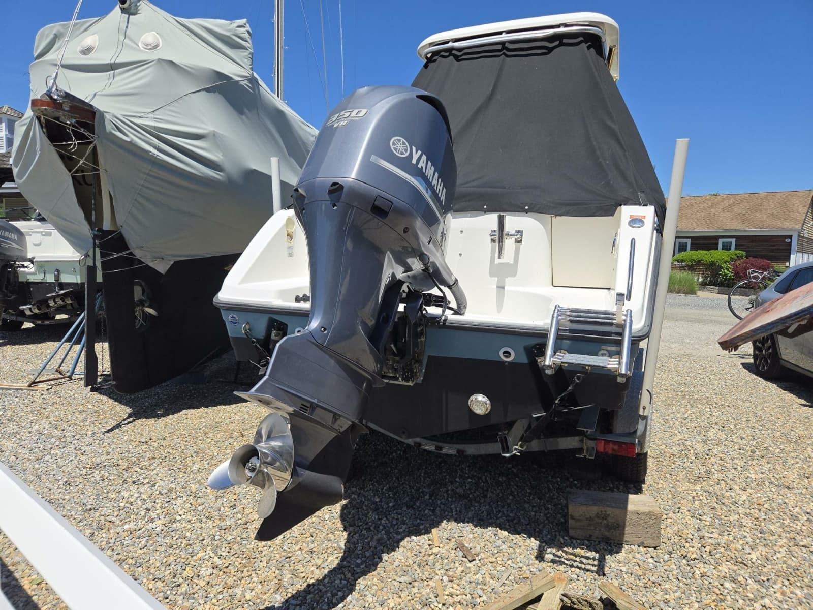 2009 Century 2400 Walkaround - Photo 17