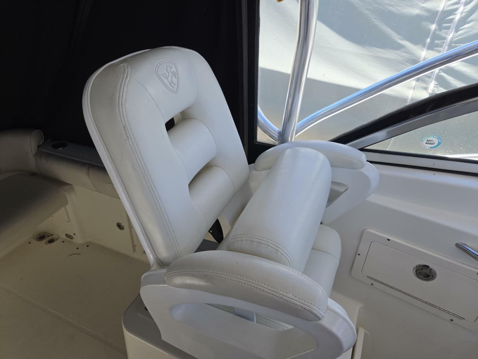 2009 Century 2400 Walkaround - Photo 20