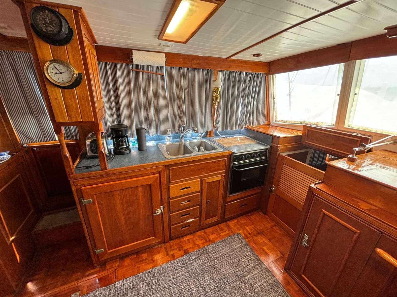 1978 Grand Banks 42 Classic - Photo 26