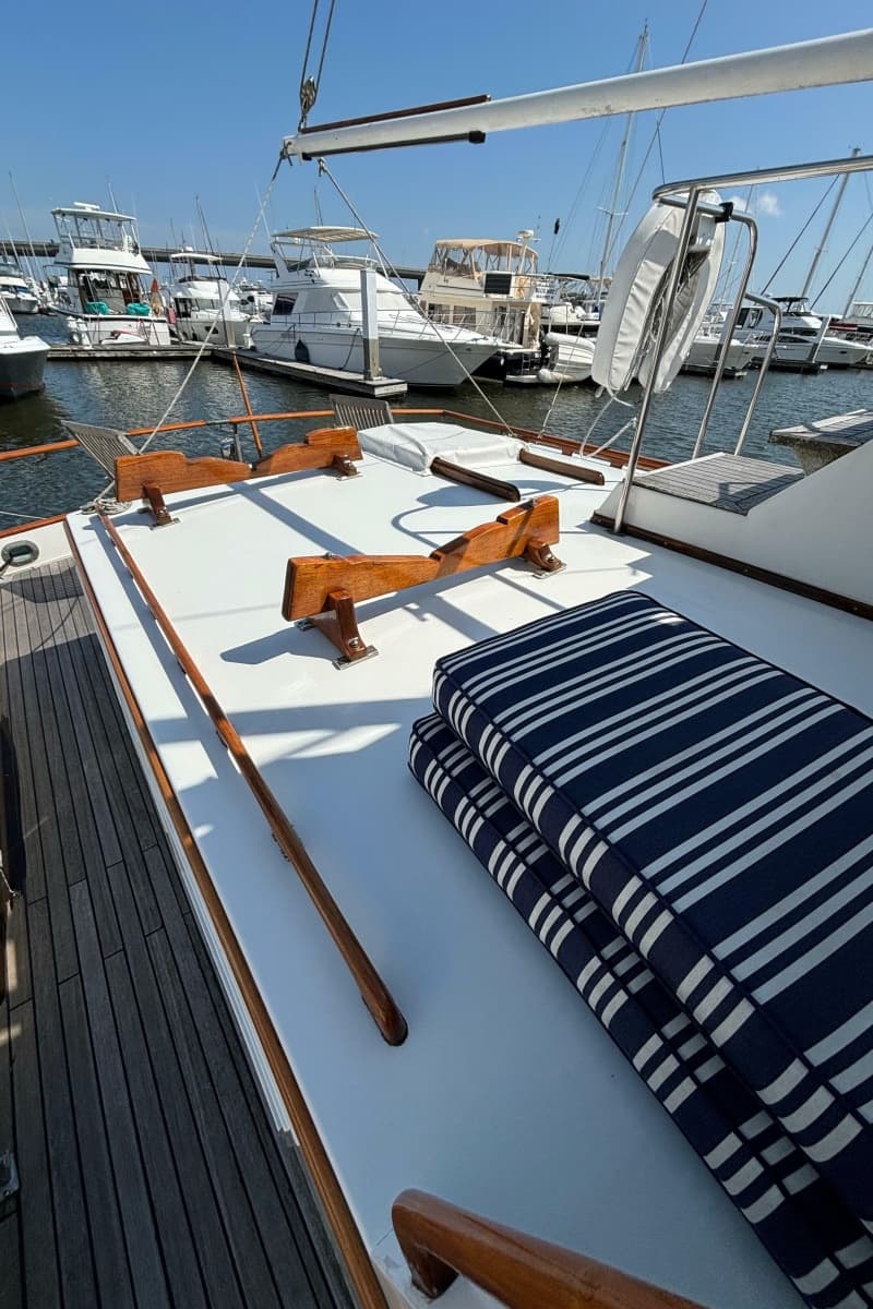 1978 Grand Banks 42 Classic - Photo 9