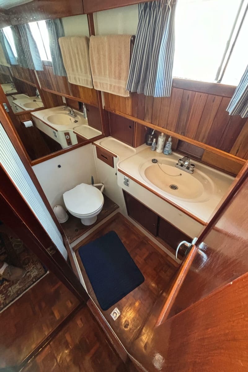 1978 Grand Banks 42 Classic - Photo 37