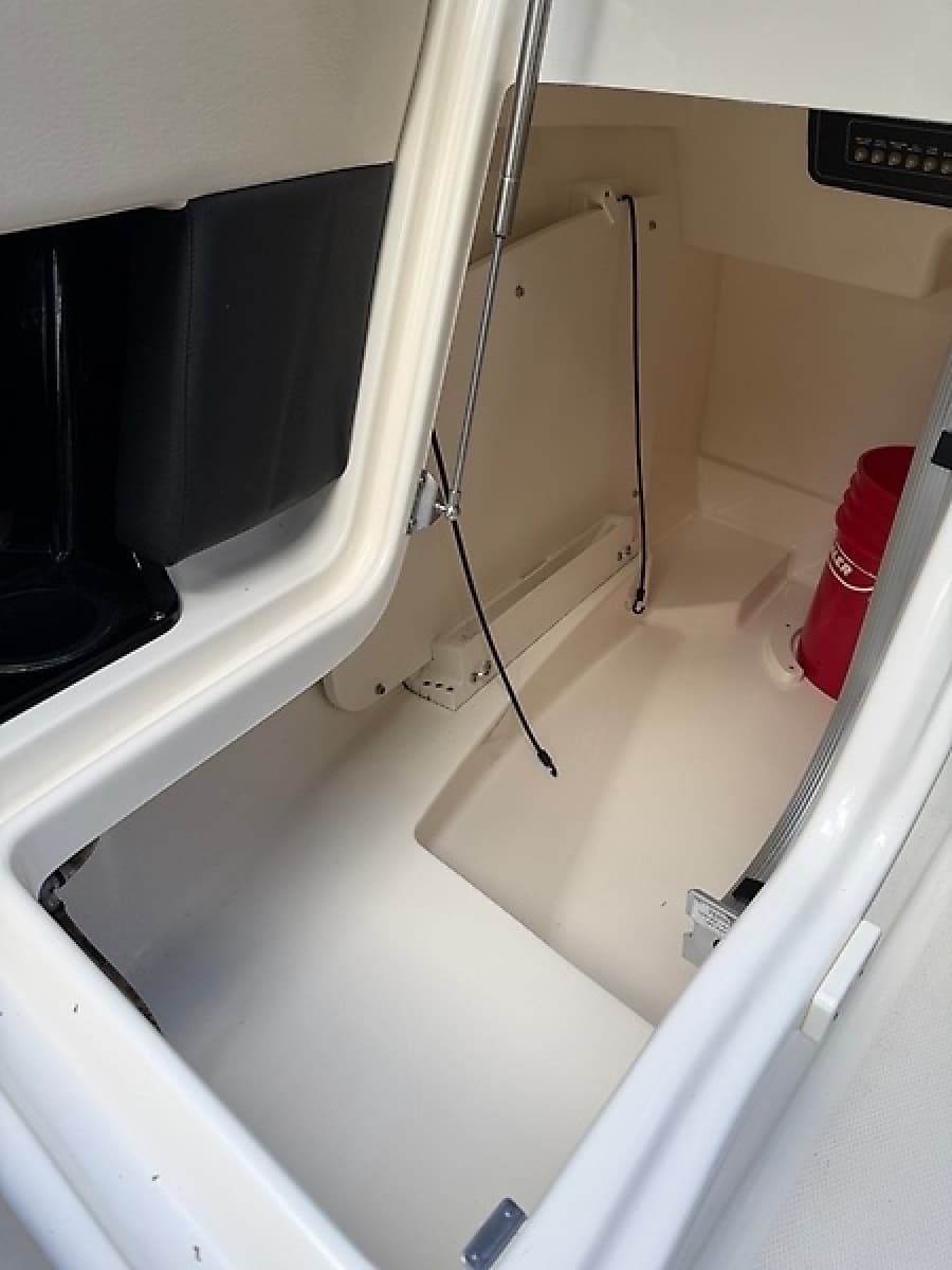 2020 Boston Whaler Vantage 230 - Photo 17