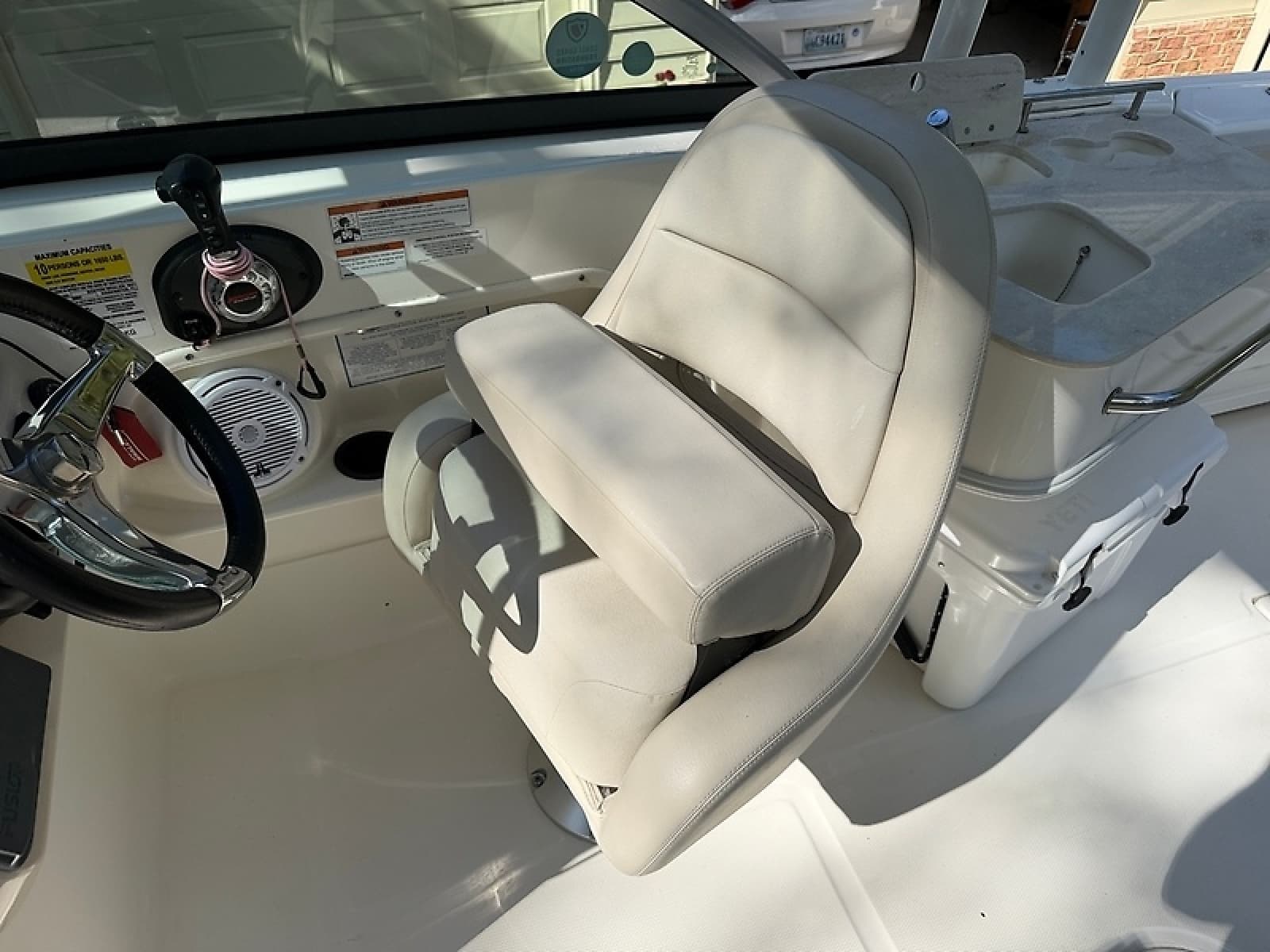 2020 Boston Whaler Vantage 230 - Photo 36