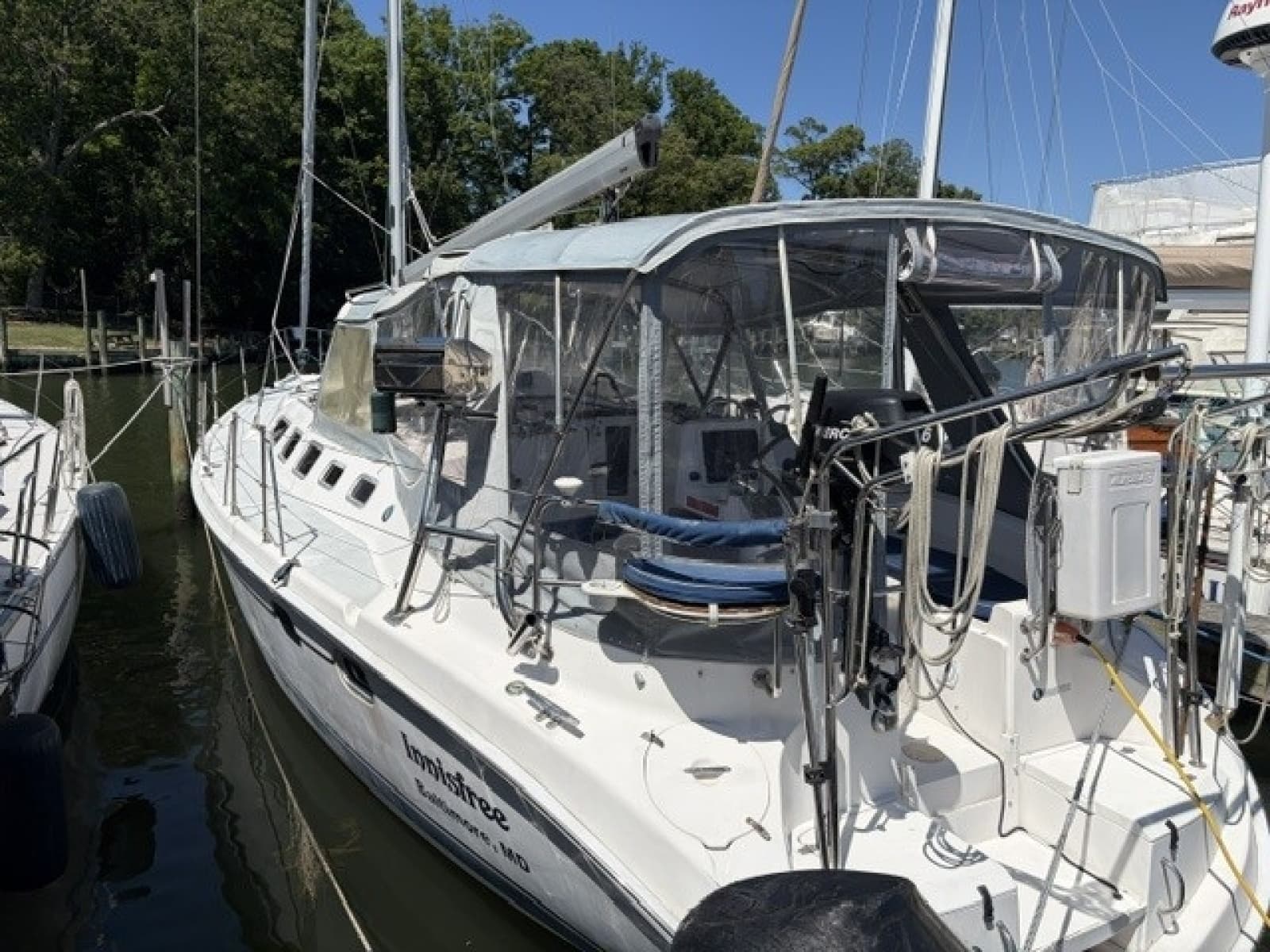 2002 Hunter 466 - Photo 2