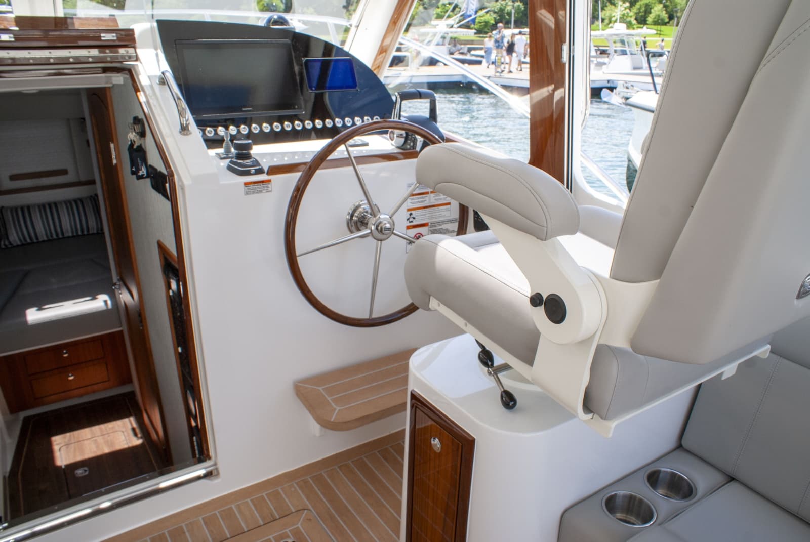 2027 MJM 38R - Photo 12