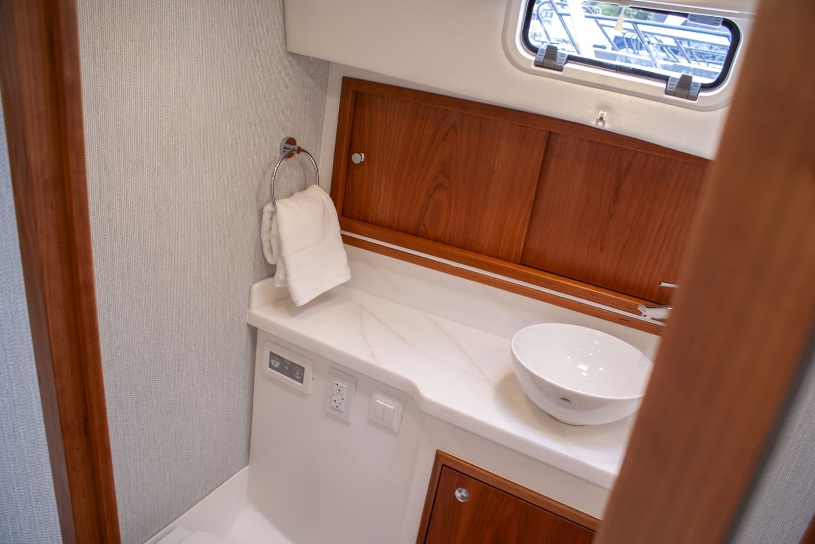 2027 MJM 38R - Photo 19