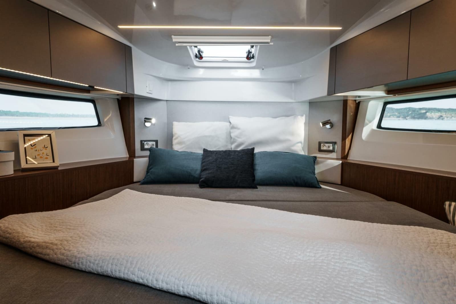 2027 Beneteau Antares 9 - Photo 10