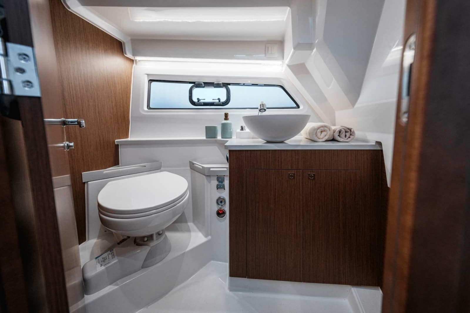 2027 Beneteau Antares 9 - Photo 11