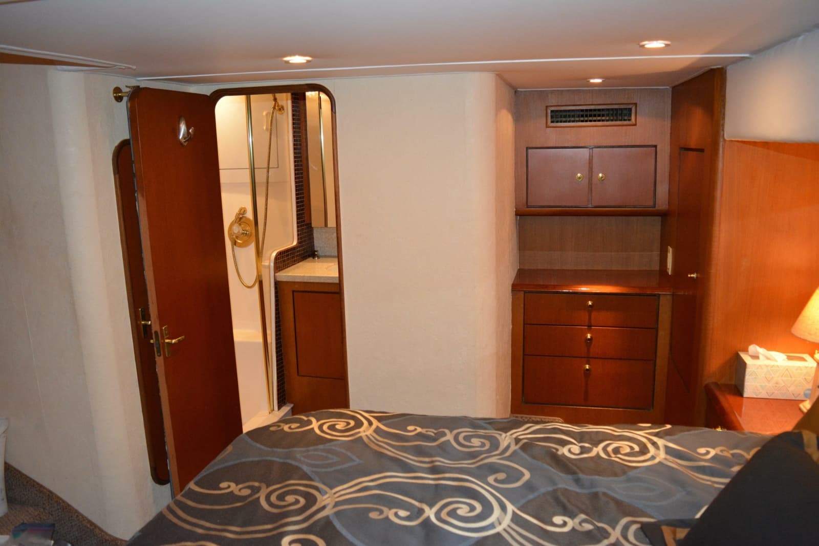 2000 Ocean 56 Super Sport - Photo 28