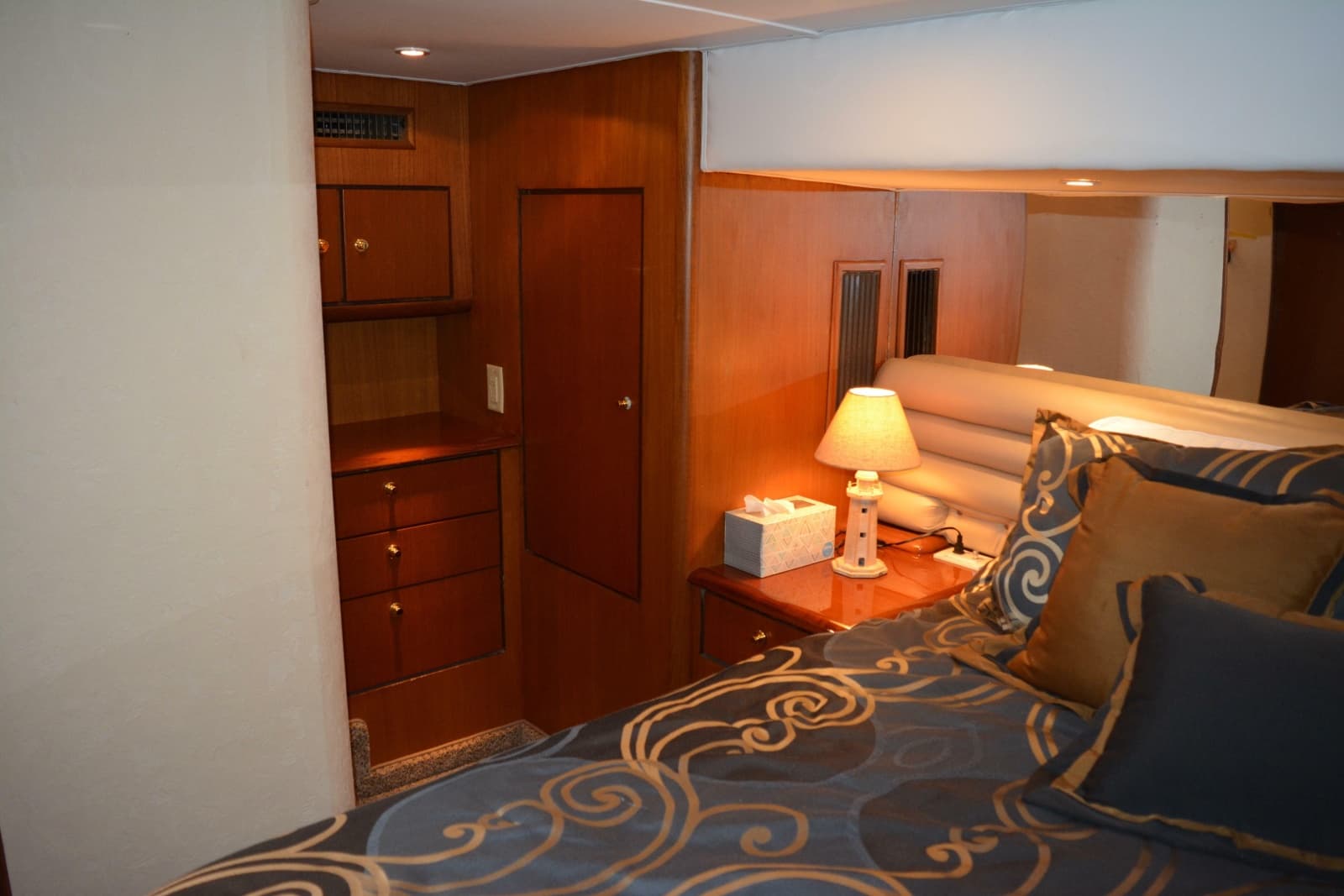 2000 Ocean 56 Super Sport - Photo 30