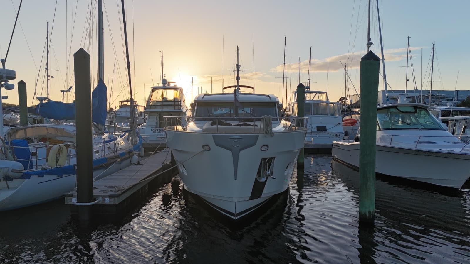 2019 Greenline 48 Coupe Hybrid - Photo 2