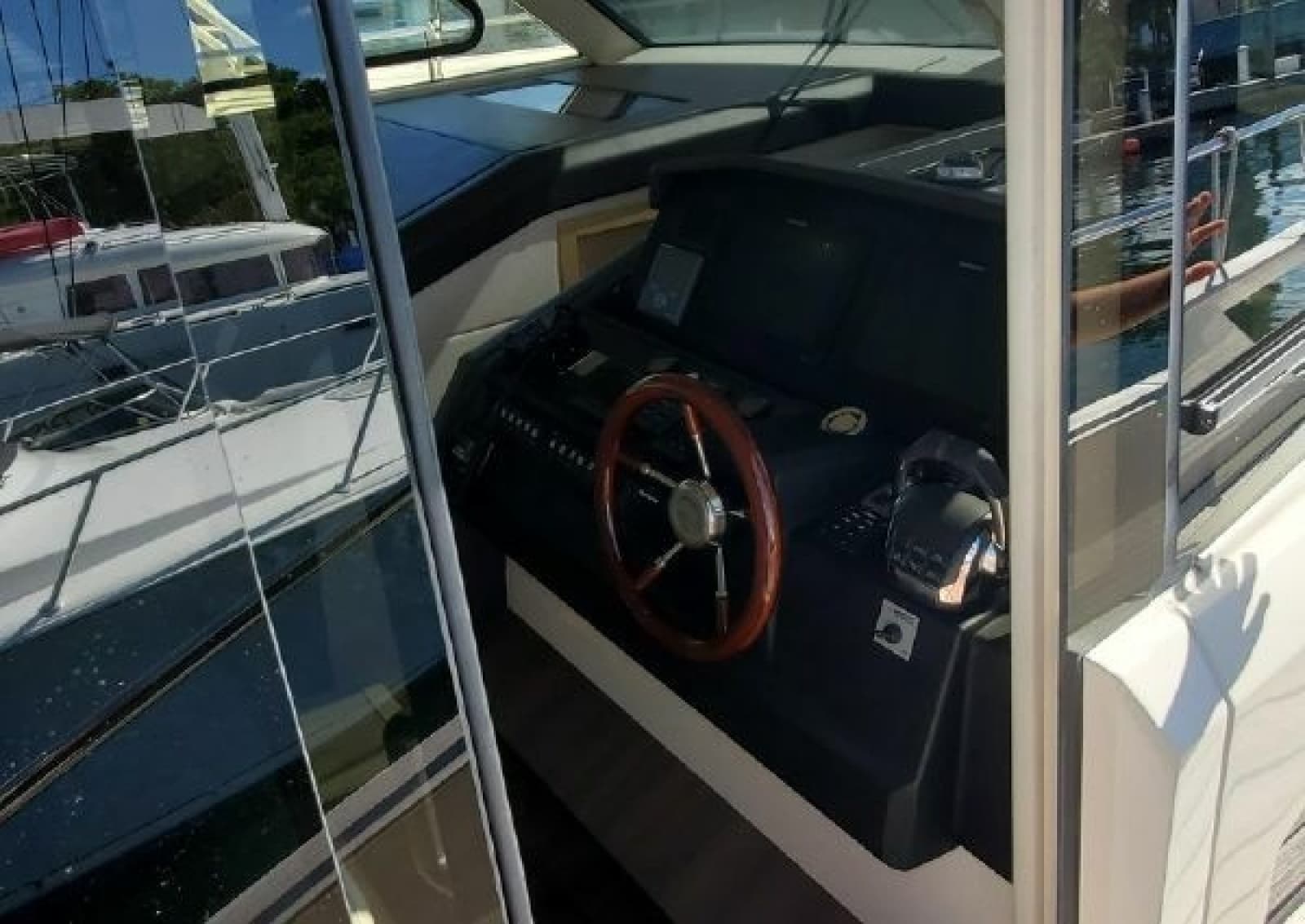 2019 Greenline 48 Coupe Hybrid - Photo 34