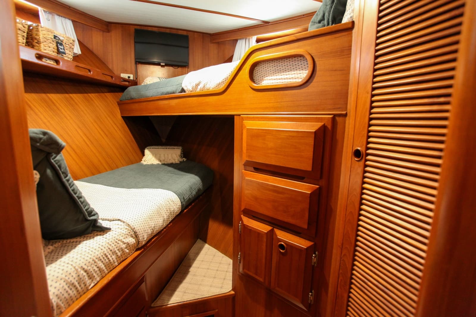 2002 DeFever Raised Pilothouse Trawler - Photo 225