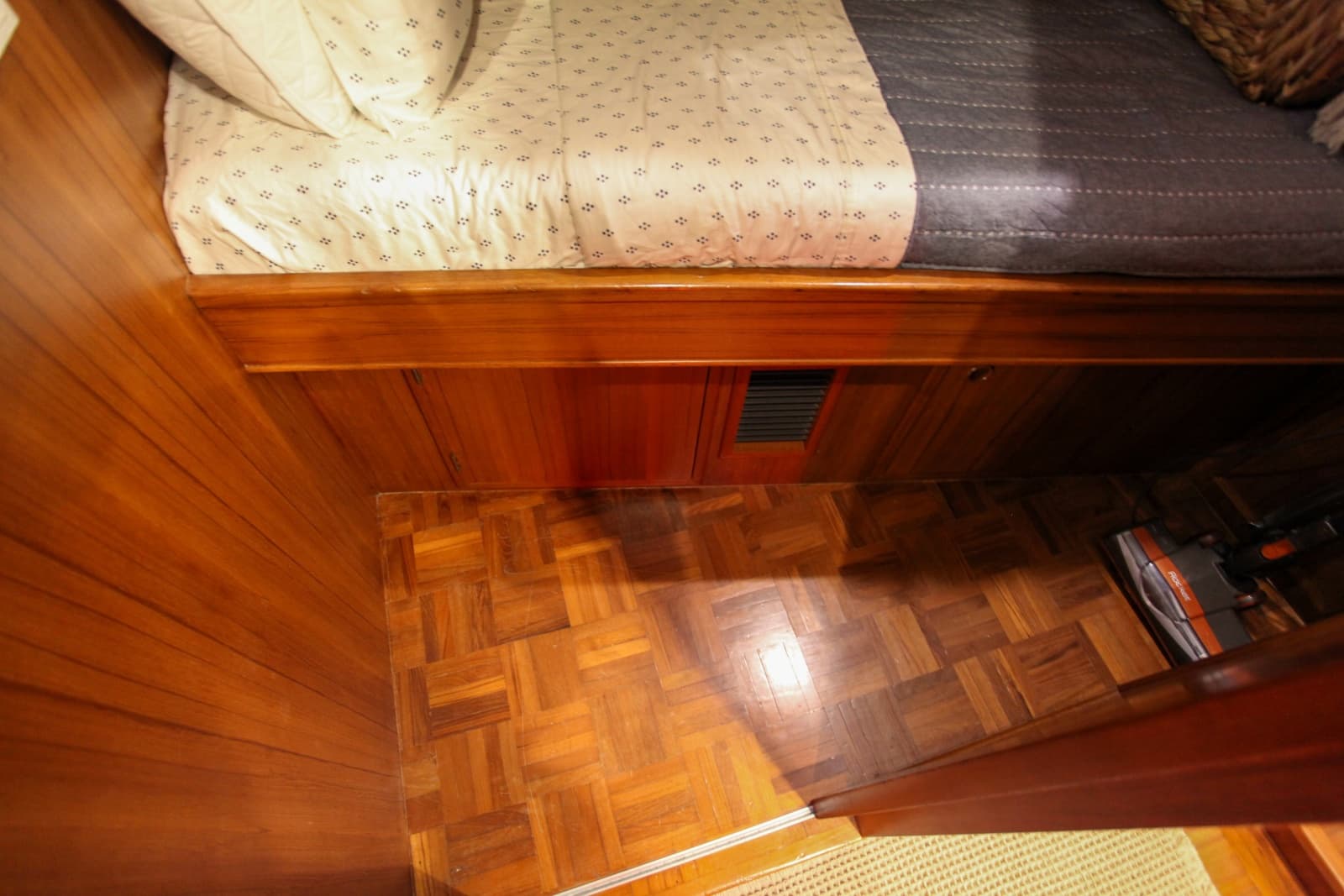 2002 DeFever Raised Pilothouse Trawler - Photo 218