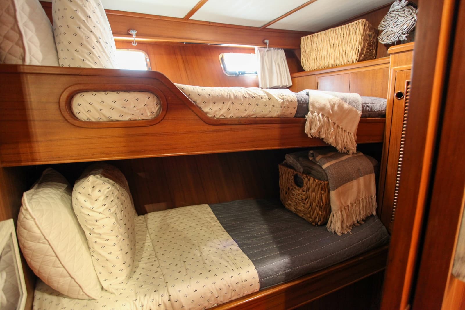 2002 DeFever Raised Pilothouse Trawler - Photo 217