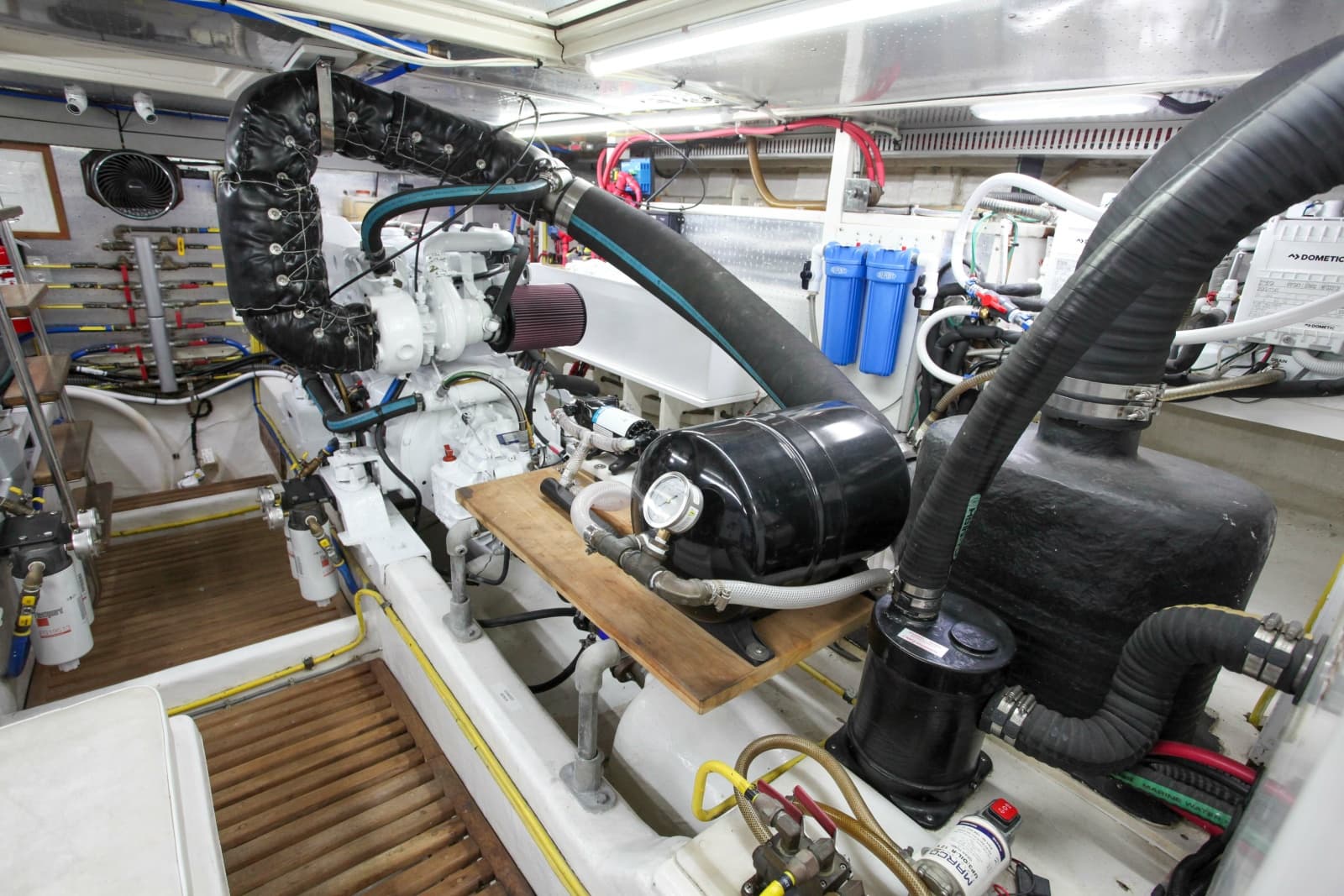 2002 DeFever Raised Pilothouse Trawler - Photo 256