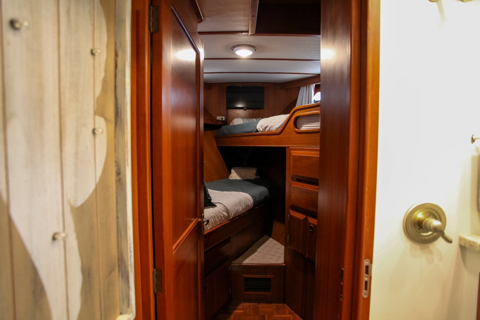 2002 DeFever Raised Pilothouse Trawler - Photo 237