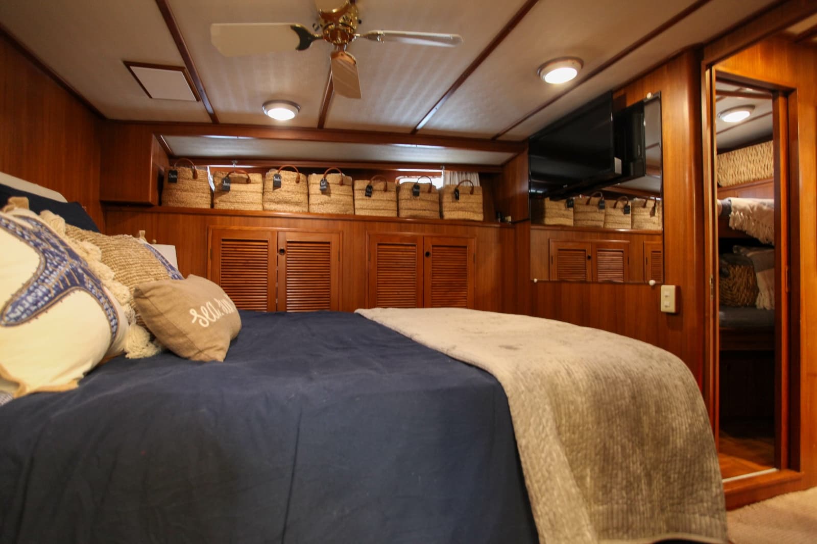 2002 DeFever Raised Pilothouse Trawler - Photo 205