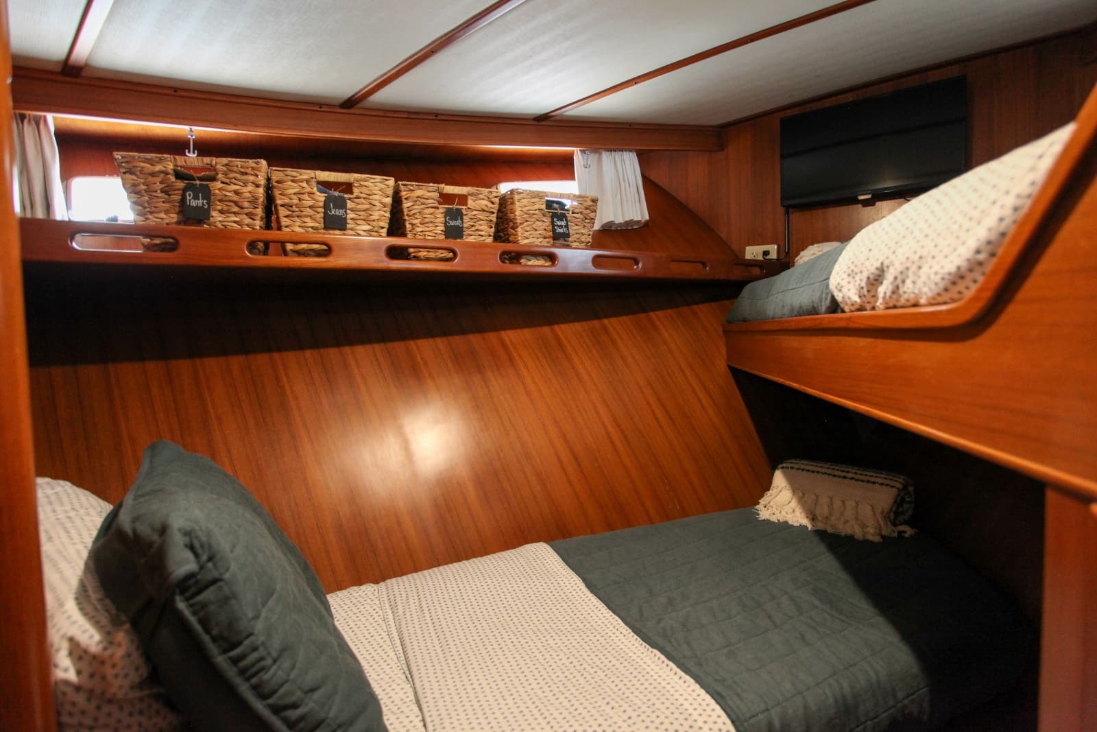 2002 DeFever Raised Pilothouse Trawler - Photo 226