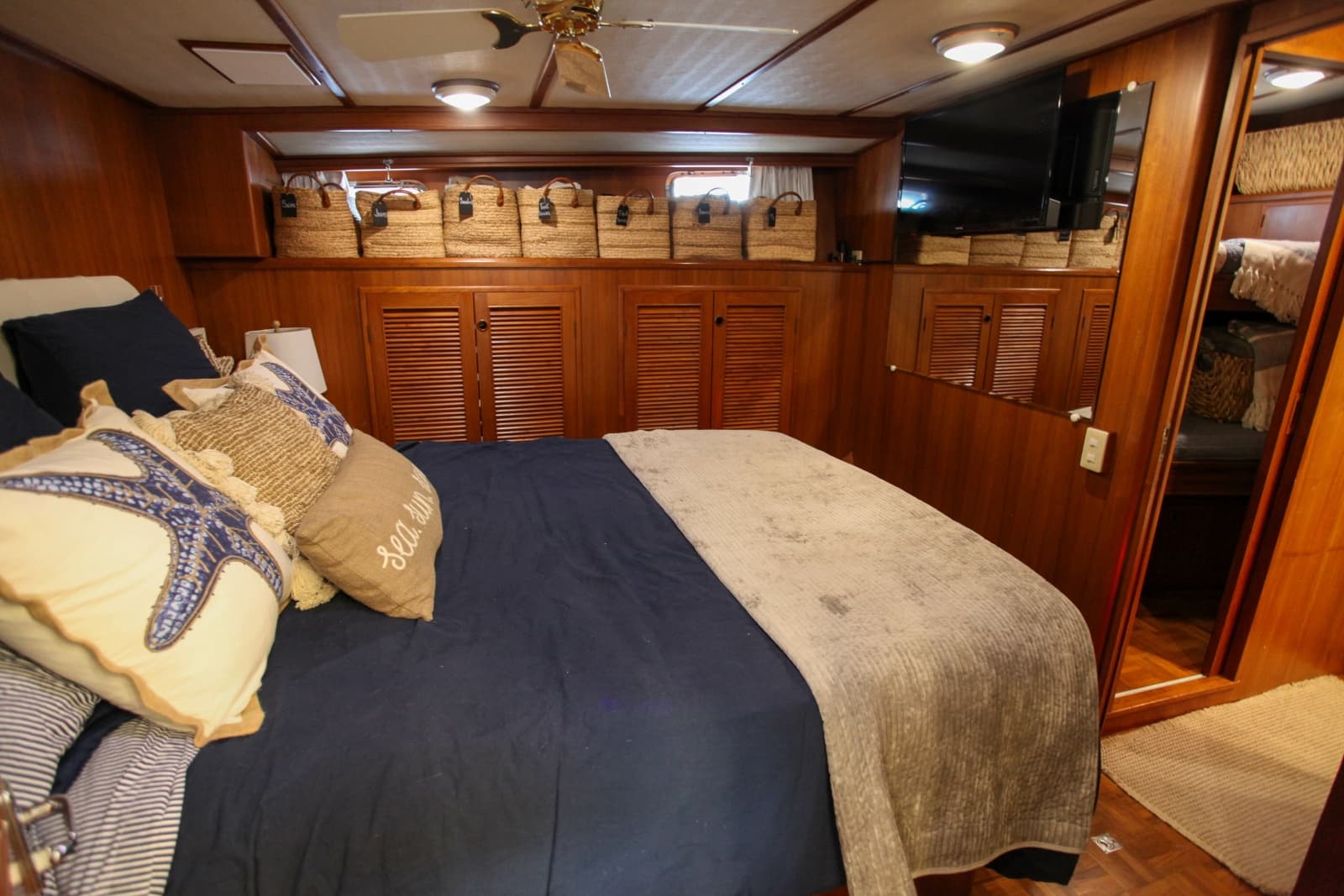 2002 DeFever Raised Pilothouse Trawler - Photo 204