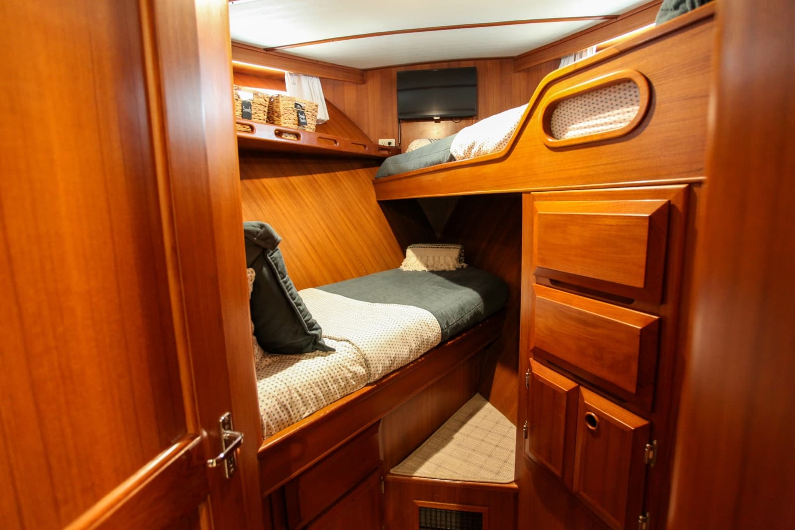 2002 DeFever Raised Pilothouse Trawler - Photo 222