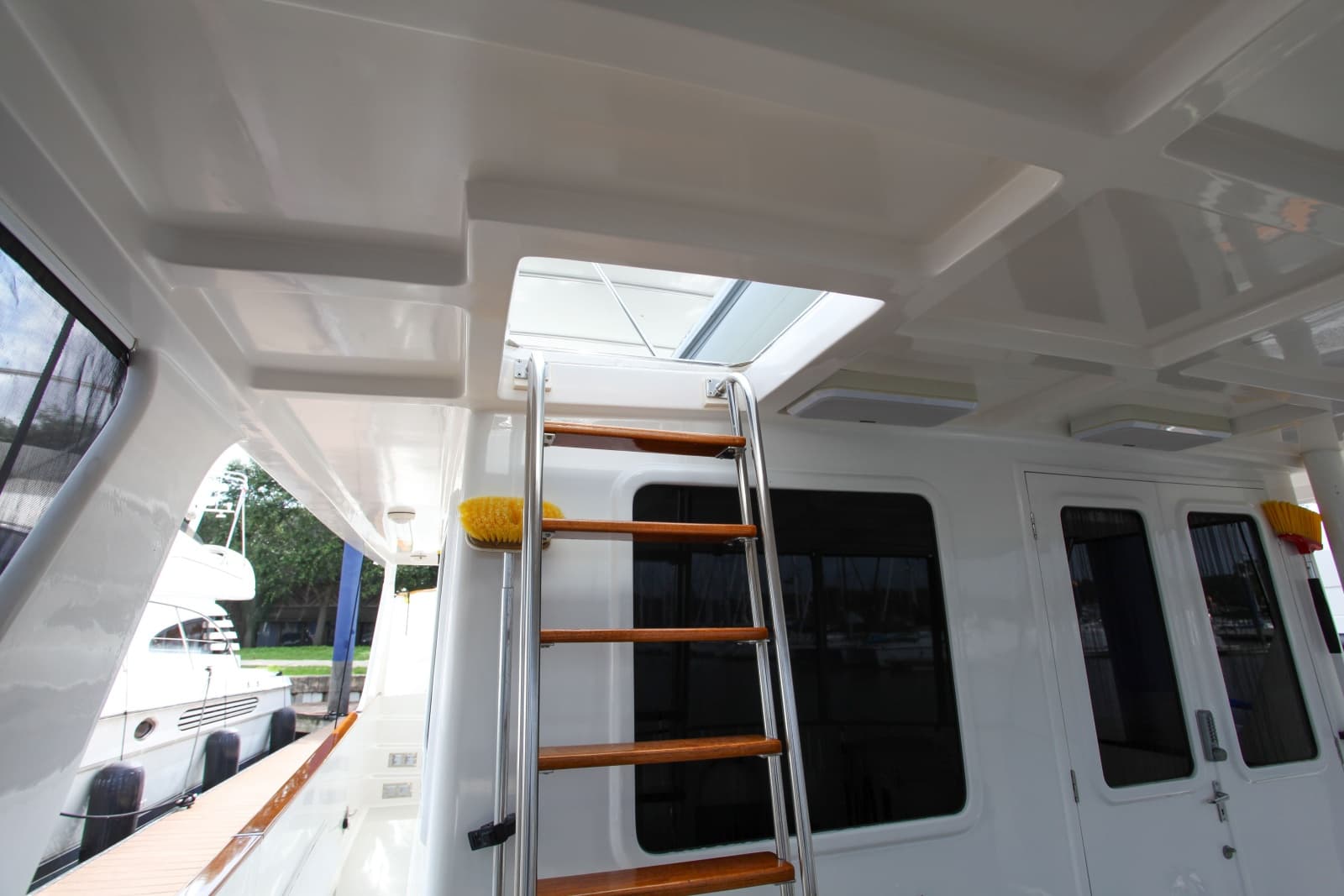 2002 DeFever Raised Pilothouse Trawler - Photo 44