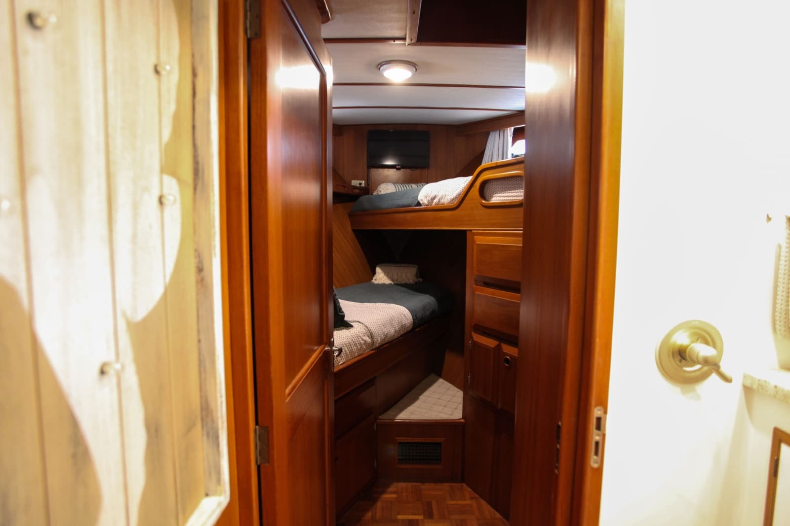 2002 DeFever Raised Pilothouse Trawler - Photo 236