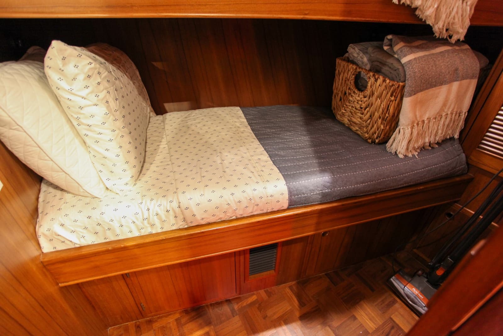2002 DeFever Raised Pilothouse Trawler - Photo 219