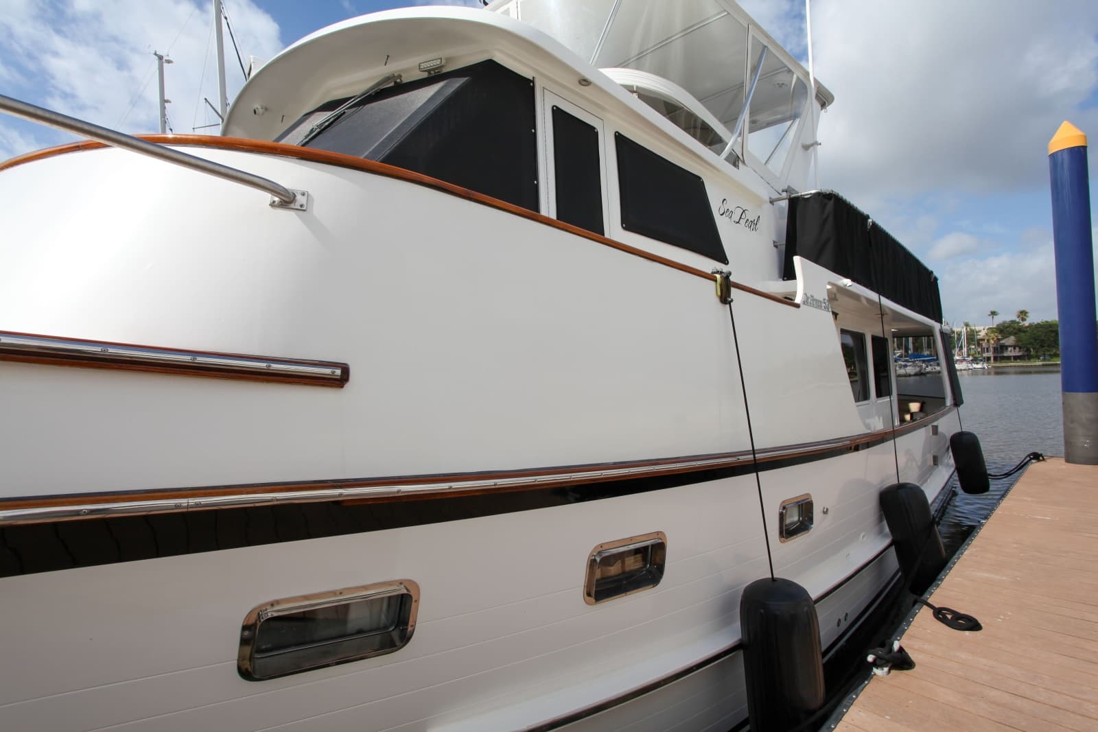 2002 DeFever Raised Pilothouse Trawler - Photo 12