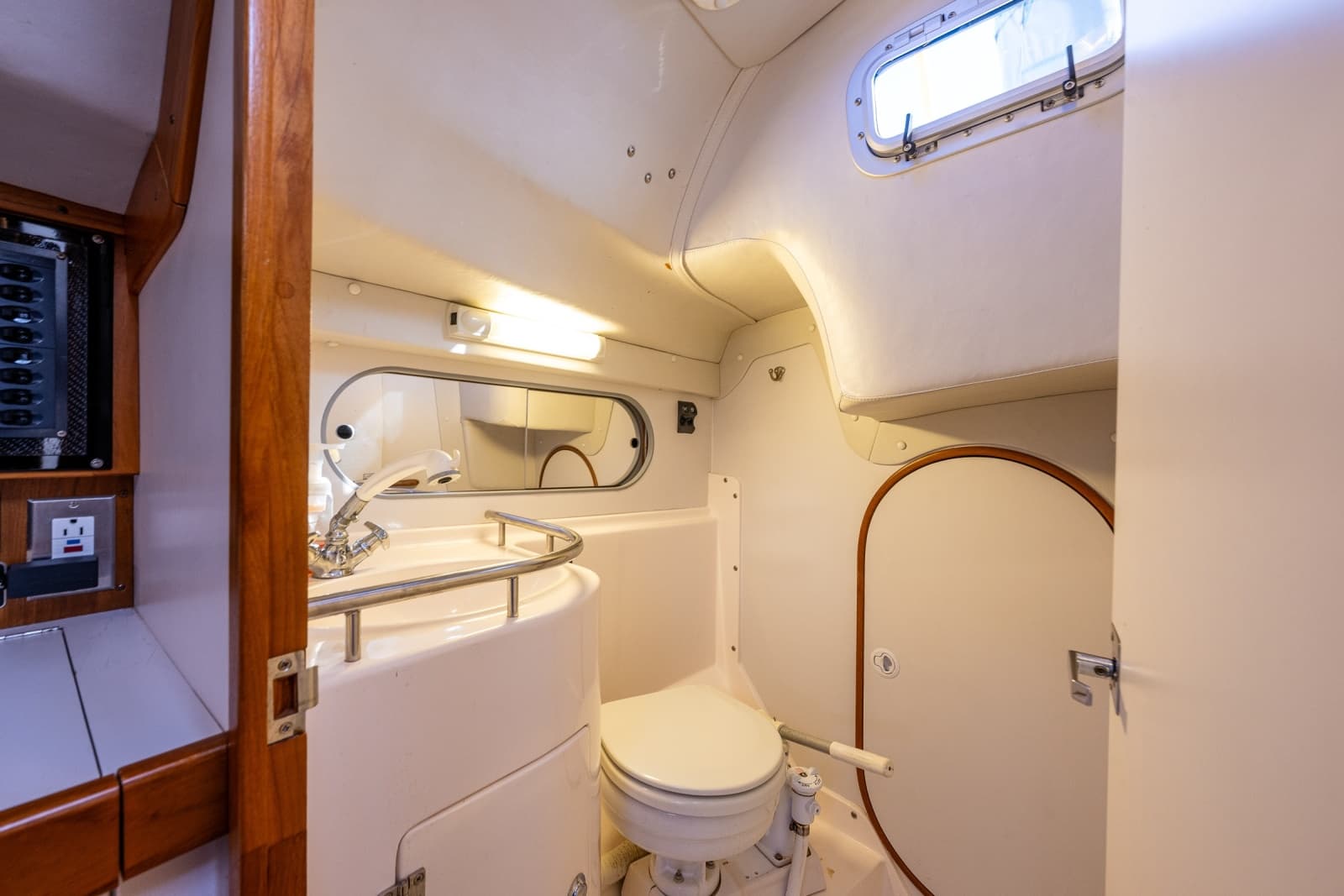 2007 J Boats 124 - Photo 18