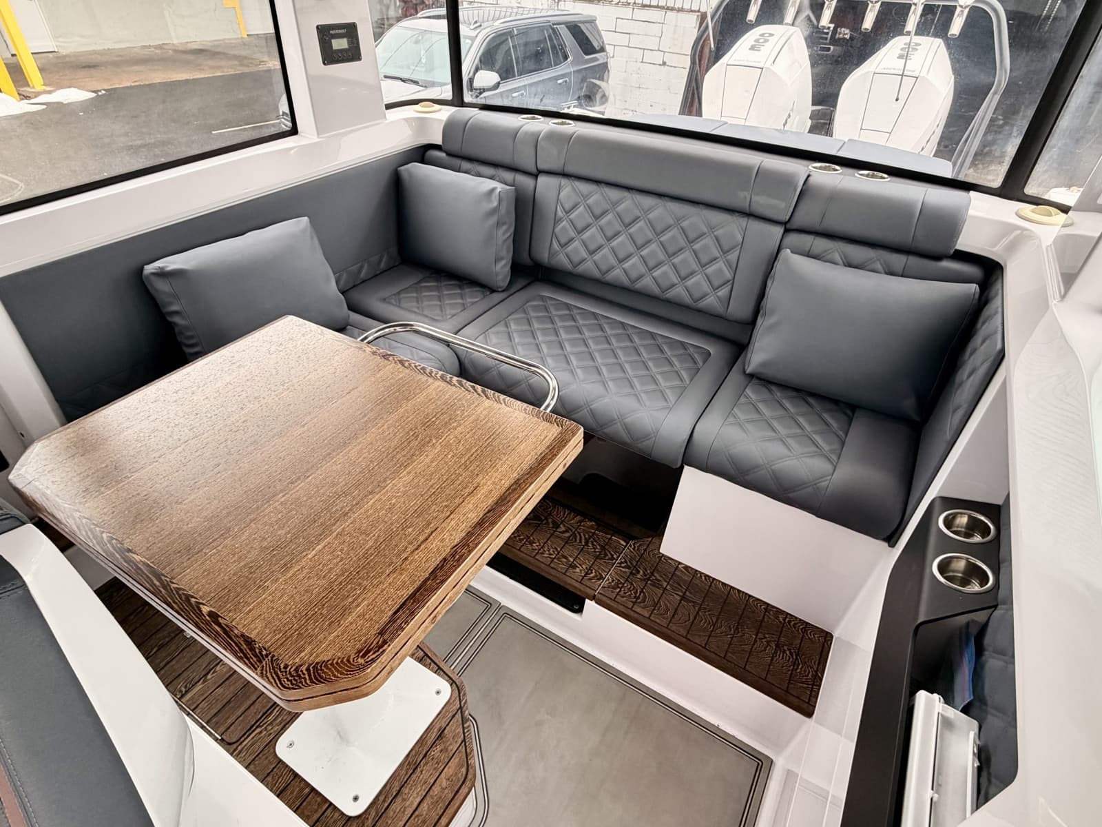 2021 Axopar 37 XC Cross Cabin - Photo 7