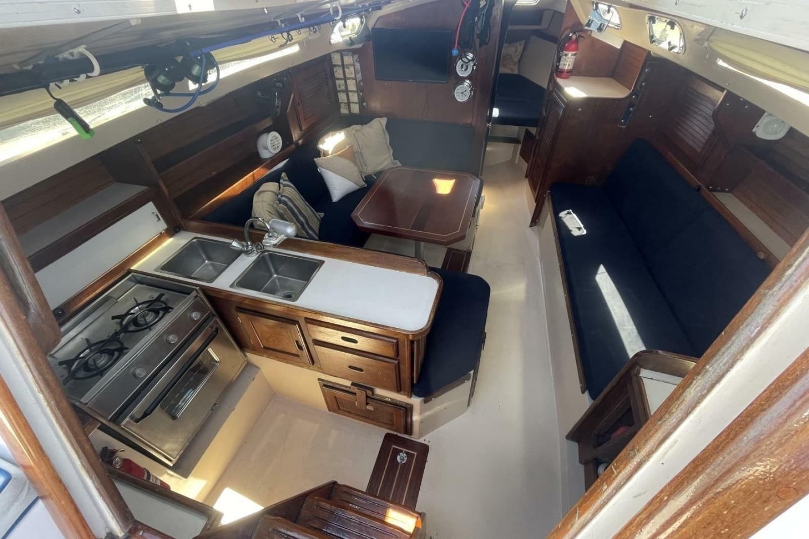 1989 Catalina 30 MkII - Photo 14