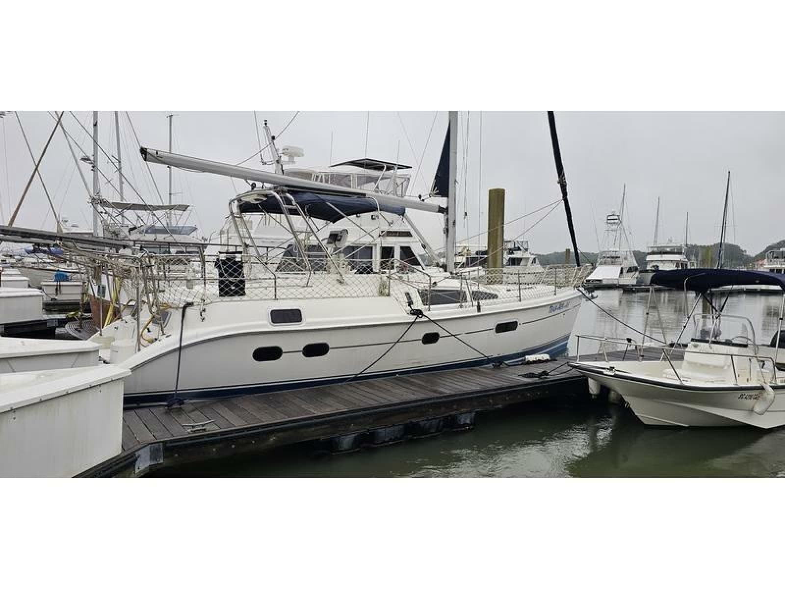 2002 Hunter 420 - Photo 3