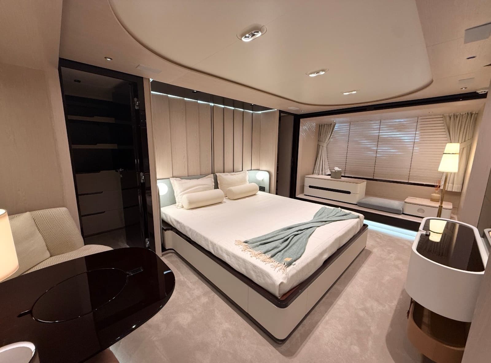 2022 Azimut GRANDE 25M - Photo 11