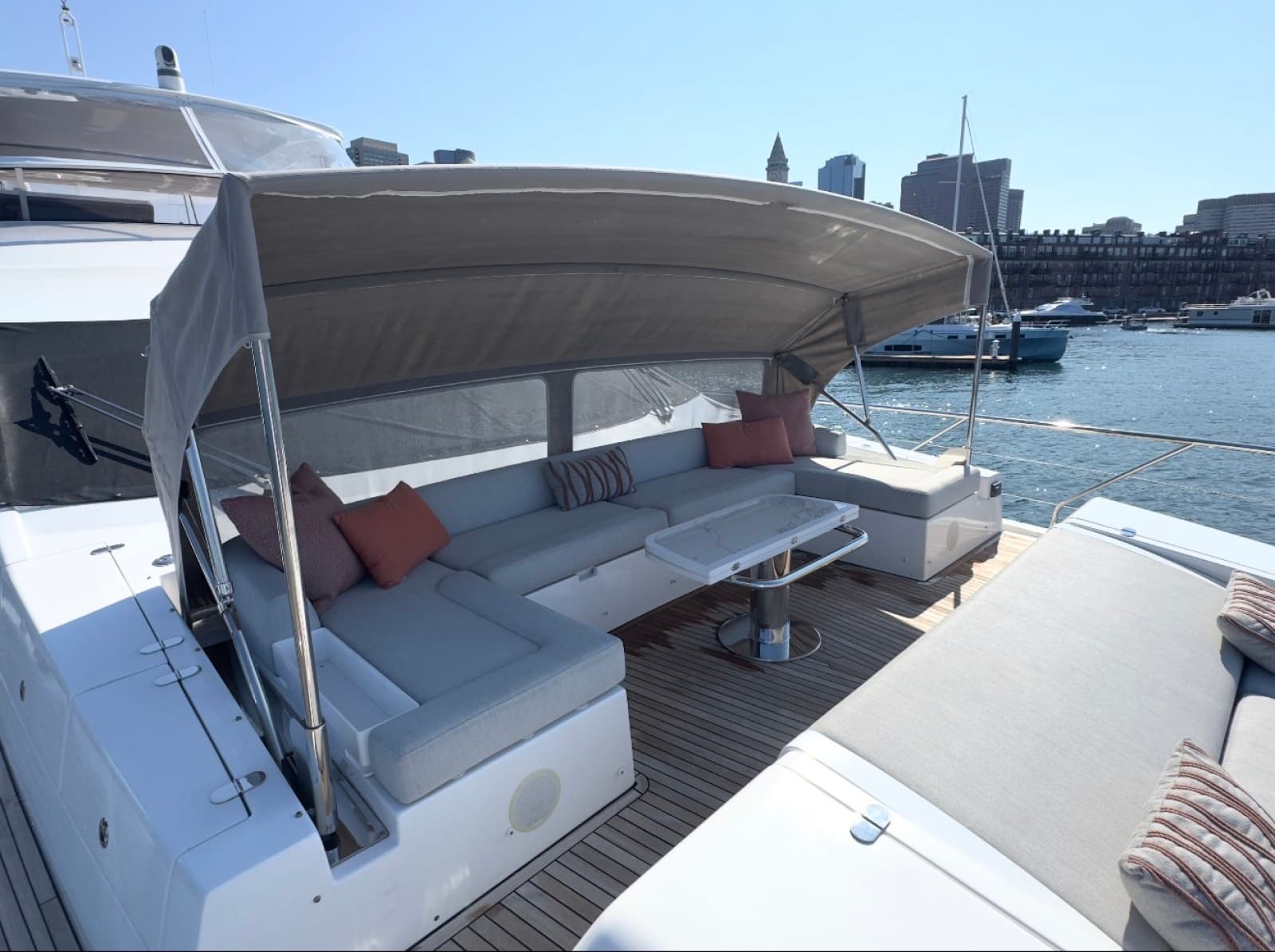 2022 Azimut GRANDE 25M - Photo 9