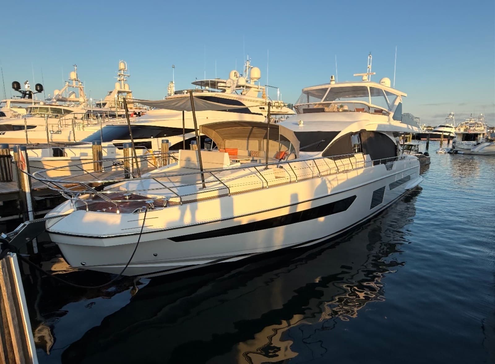2022 Azimut GRANDE 25M - Photo 12