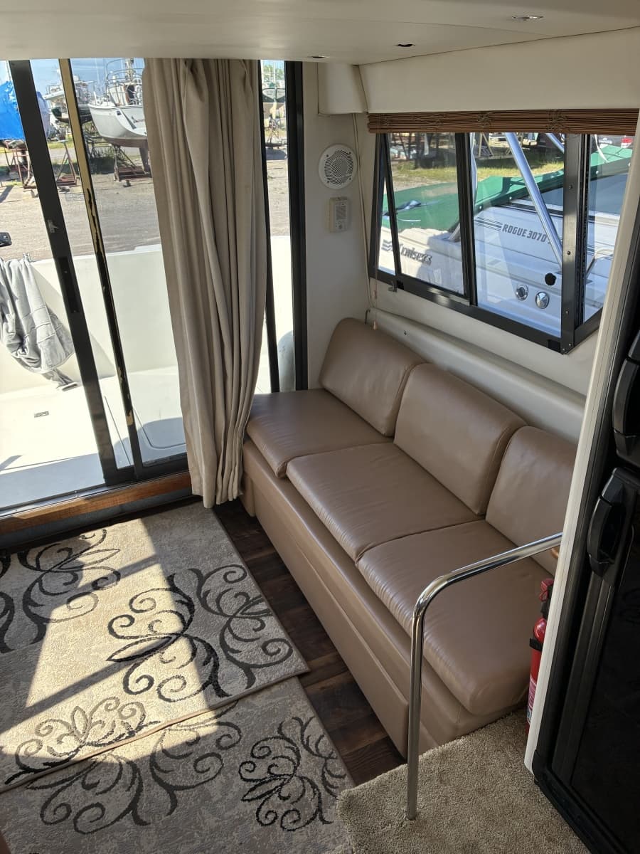 1995 Carver 370 Voyager - Photo 12