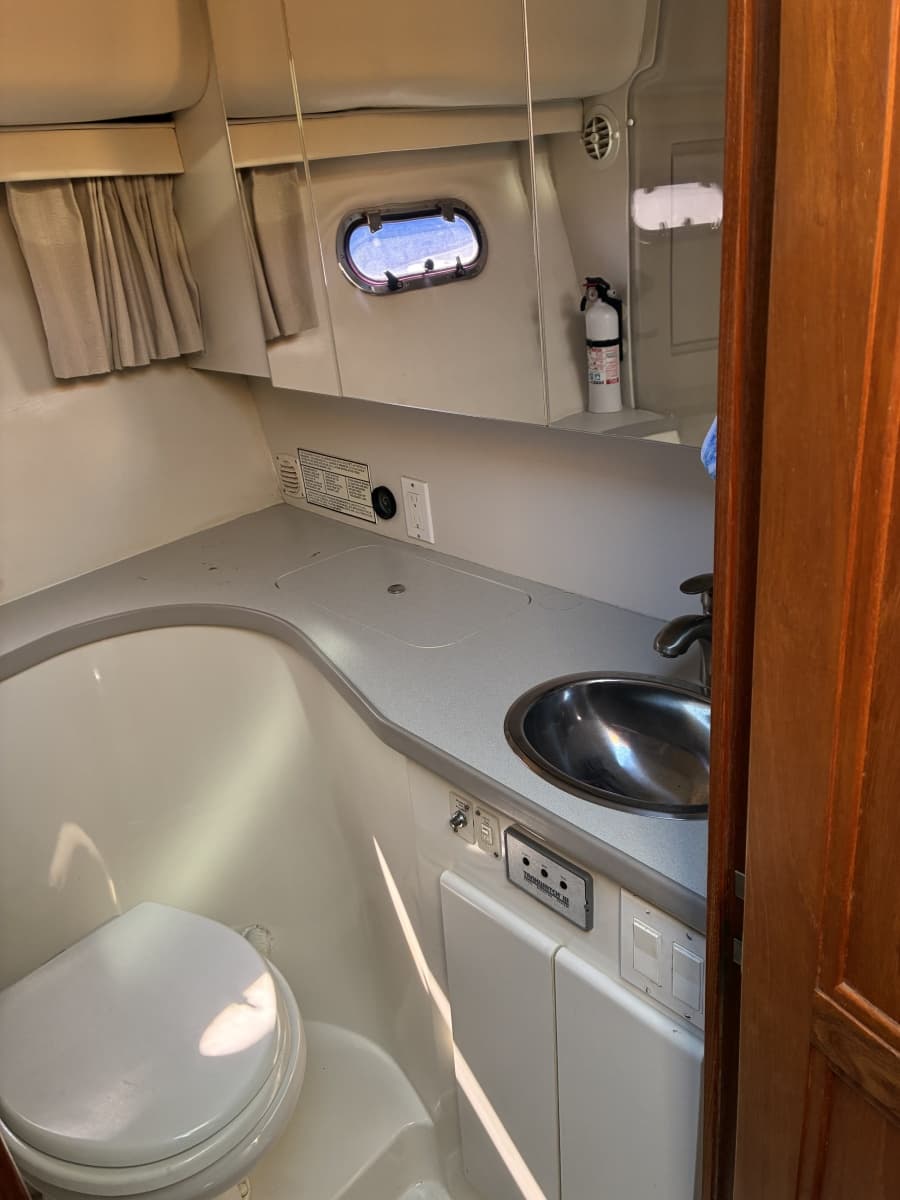 1995 Carver 370 Voyager - Photo 17