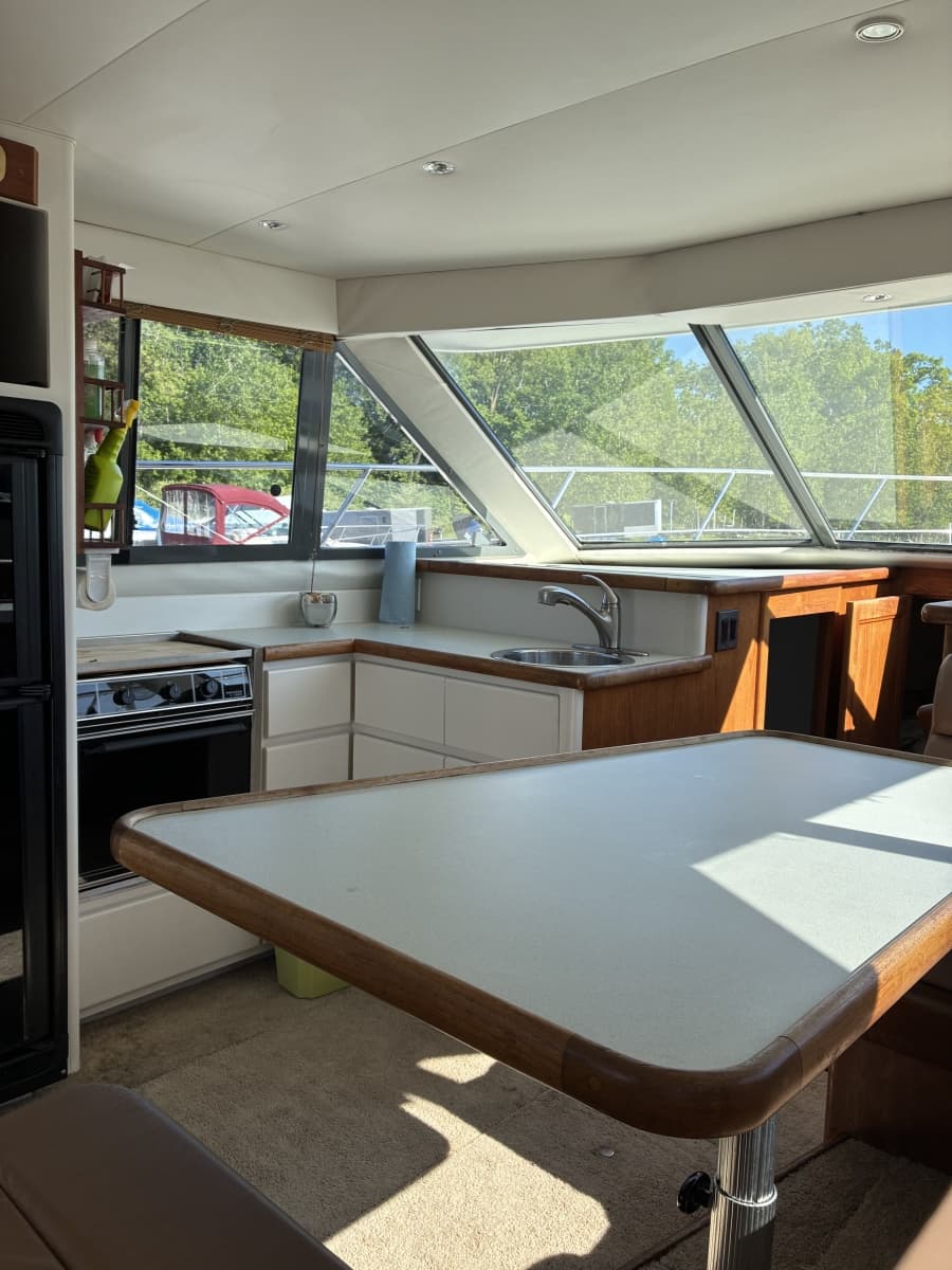 1995 Carver 370 Voyager - Photo 14