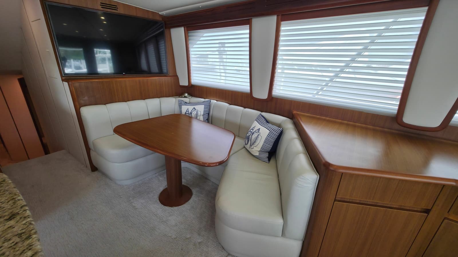 2010 Viking 64' Sportfish Convertible - Photo 6