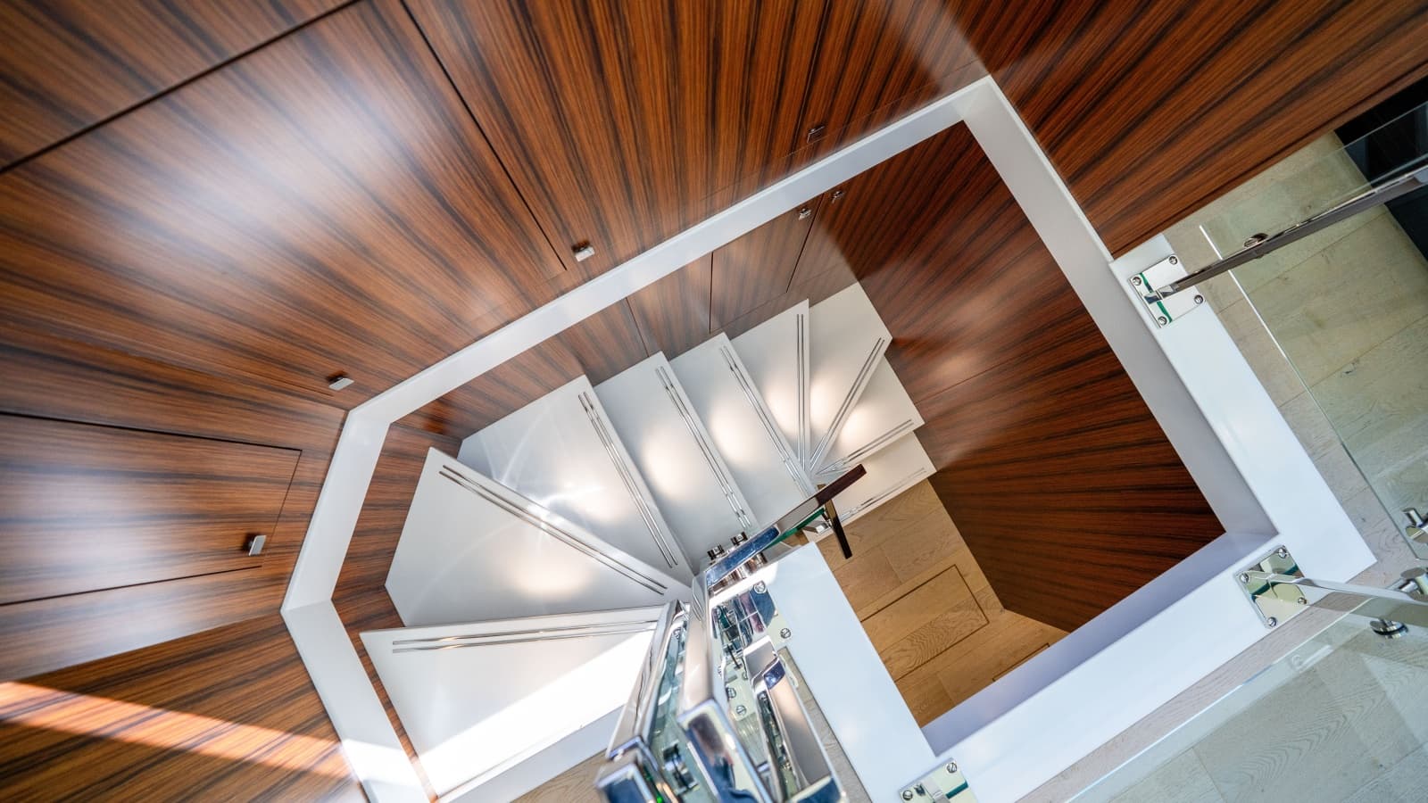 2021 Hatteras M75 Panacera - Photo 31