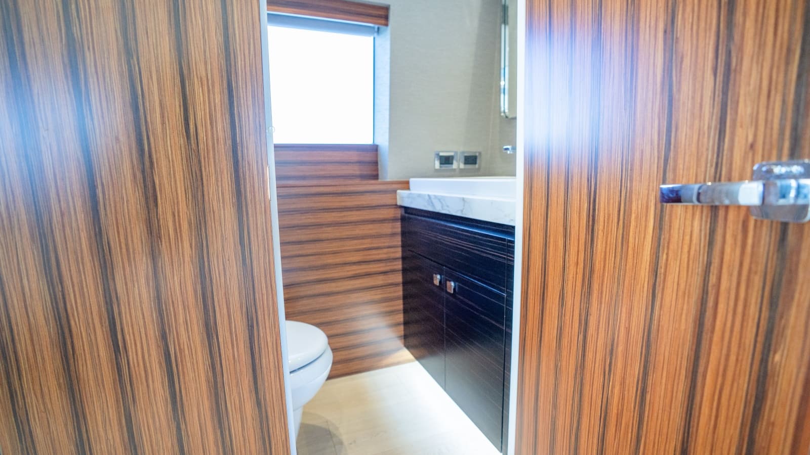 2021 Hatteras M75 Panacera - Photo 29