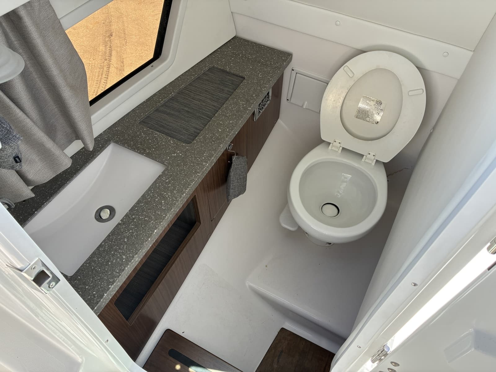 2020 Four Winns H290 OB - Photo 23