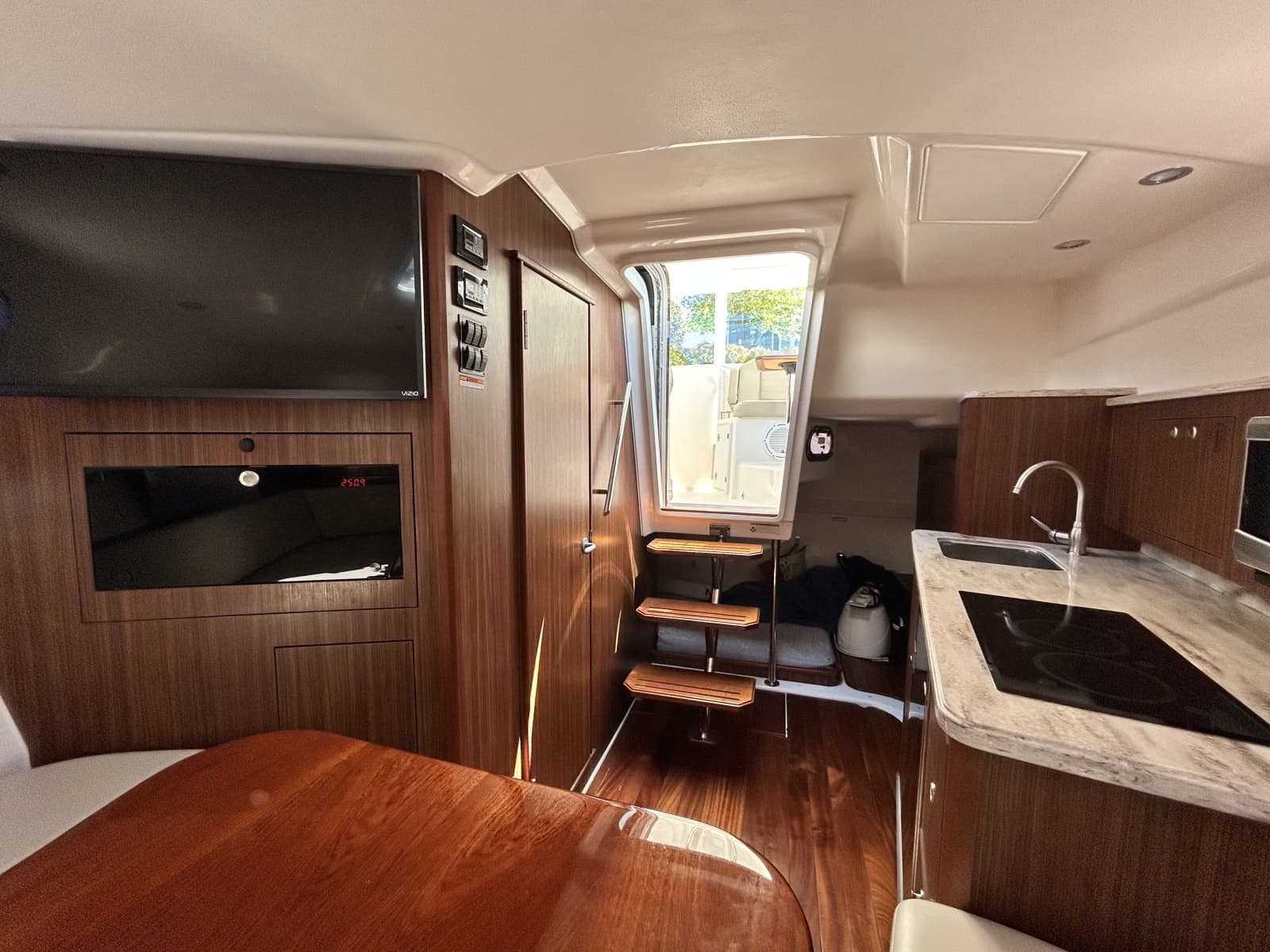 2018 Pursuit OS 355 Offshore - Photo 7